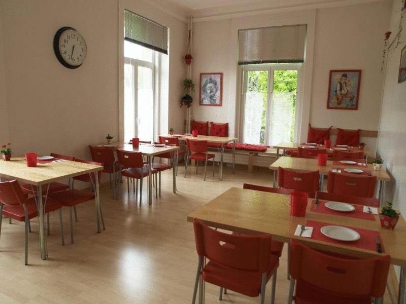 Hotel Garni Villa Carmen Ла-Ньоввіль Екстер'єр фото